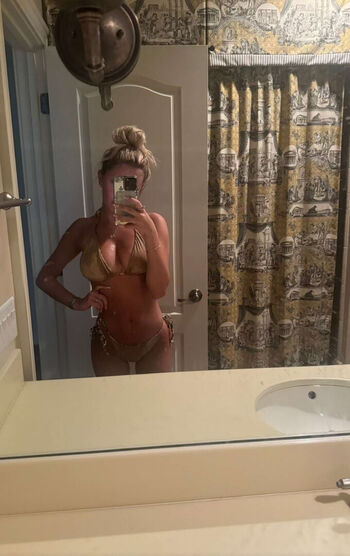 🔥 Breckie hill  page leaked private photo uncensored full