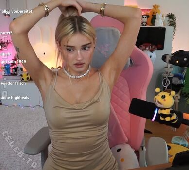 🔥 Honeypuu  page leaked private photo uncensored full