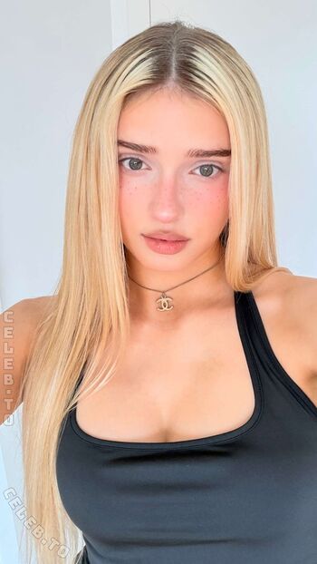 🔥 Honeypuu leaked private photo uncensored full