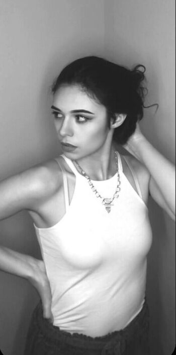 🔥 Nicole maines leaked private photo uncensored full